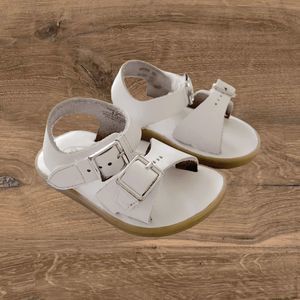 FootMates Tide White Sandals - Size 4